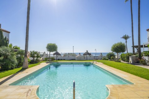 Hus till salu i Casares Costa, Malaga, Spanien 3 sovrum, 211 kvm. Nr. 147706 - foto 1