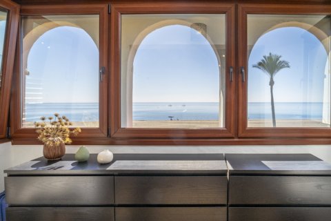 Hus till salu i Casares Costa, Malaga, Spanien 3 sovrum, 211 kvm. Nr. 147706 - foto 5