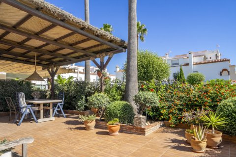 Hus till salu i Casares Costa, Malaga, Spanien 3 sovrum, 211 kvm. Nr. 147706 - foto 16