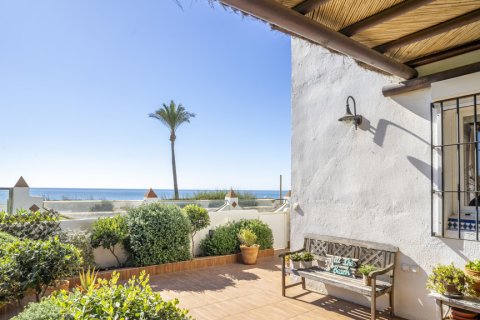 Hus till salu i Casares Costa, Malaga, Spanien 3 sovrum, 211 kvm. Nr. 147706 - foto 21