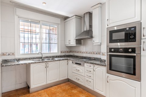 Hus till salu i Majadahonda, Madrid, Spanien 6 sovrum, 400 kvm. Nr. 147705 - foto 21