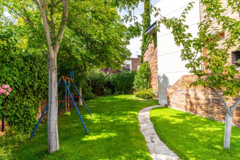 Hus till salu i Majadahonda, Madrid, Spanien 6 sovrum, 400 kvm. Nr. 147705 - foto 5