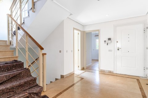 Hus till salu i Majadahonda, Madrid, Spanien 6 sovrum, 400 kvm. Nr. 147705 - foto 13