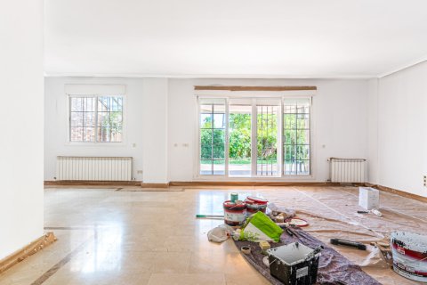 Hus till salu i Majadahonda, Madrid, Spanien 6 sovrum, 400 kvm. Nr. 147705 - foto 16