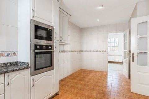 Hus till salu i Majadahonda, Madrid, Spanien 6 sovrum, 400 kvm. Nr. 147705 - foto 22