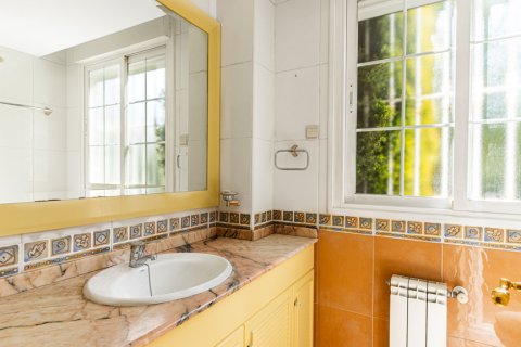 Hus till salu i Majadahonda, Madrid, Spanien 6 sovrum, 400 kvm. Nr. 147705 - foto 29