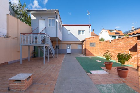Hus till salu i Madrid, Spanien 4 sovrum, 127 kvm. Nr. 147708 - foto 29