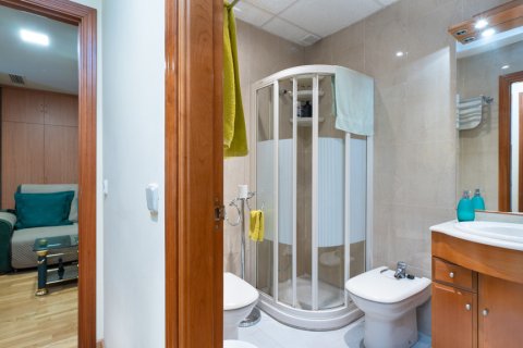 Hus till salu i Madrid, Spanien 4 sovrum, 127 kvm. Nr. 147708 - foto 11