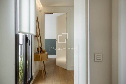 Takvåning för uthyrning i Barcelona, Spanien 2 sovrum, 84 kvm. Nr. 168304 - foto 29