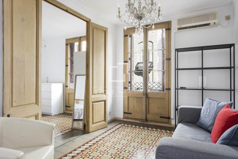 Lägenhet för uthyrning i Barcelona, Spanien 2 sovrum, 104 kvm. Nr. 168307 - foto 2