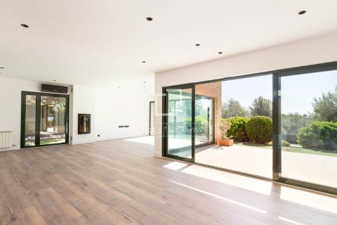 Villa zur Miete in Castelldefels, Barcelona, Spanien 5 Schlafzimmer, 592 m2 Nr. 168306 - Foto 4
