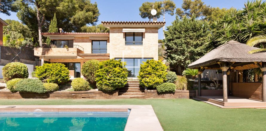 Villa in Castelldefels, Barcelona, Spanien 5 Schlafzimmer, 592 m2 Nr. 168306