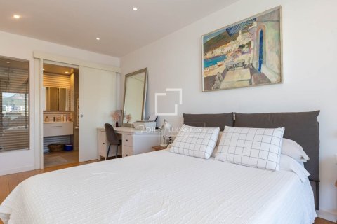 Продажа квартиры в Сан-Жуст-Десверн, Барселона, Испания 4 спальни, 129м2 №168308 - фото 18
