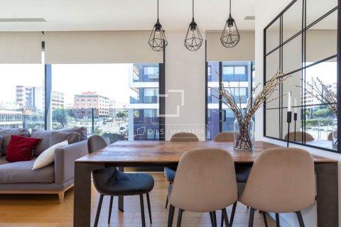 Продажа квартиры в Сан-Жуст-Десверн, Барселона, Испания 4 спальни, 129м2 №168308 - фото 7