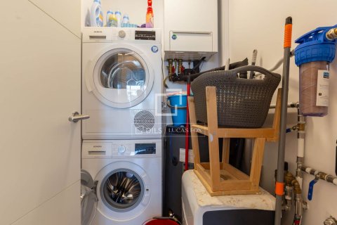 Продажа квартиры в Сан-Жуст-Десверн, Барселона, Испания 4 спальни, 129м2 №168308 - фото 16