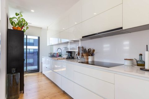 Продажа квартиры в Сан-Жуст-Десверн, Барселона, Испания 4 спальни, 129м2 №168308 - фото 13