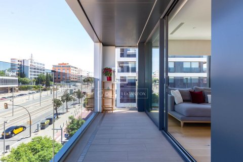 Продажа квартиры в Сан-Жуст-Десверн, Барселона, Испания 4 спальни, 129м2 №168308 - фото 4