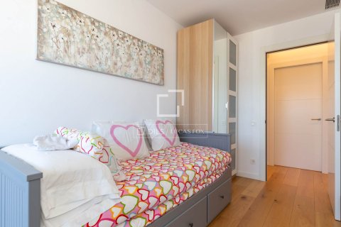 Продажа квартиры в Сан-Жуст-Десверн, Барселона, Испания 4 спальни, 129м2 №168308 - фото 26