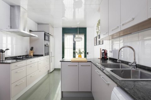 Аренда виллы в Барселона, Испания 3 спальни, 210м2 №168305 - фото 12