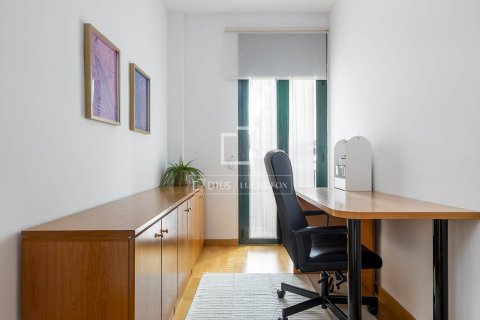 Аренда виллы в Барселона, Испания 3 спальни, 210м2 №168305 - фото 26