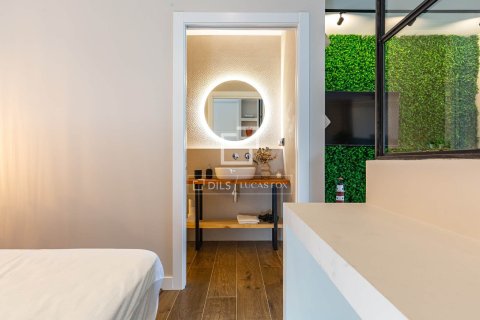 Villa for sale in La Floresta, Barcelona, Spain 6 bedrooms, 456 sq.m. No. 150219 - photo 16