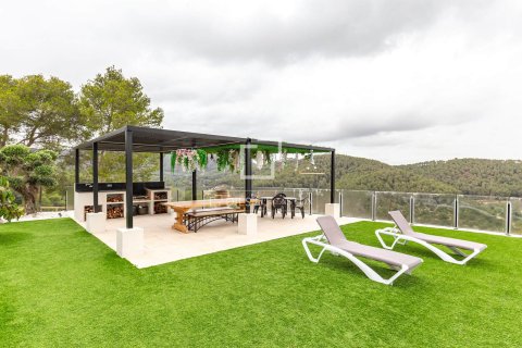 Villa for sale in La Floresta, Barcelona, Spain 6 bedrooms, 456 sq.m. No. 150219 - photo 4