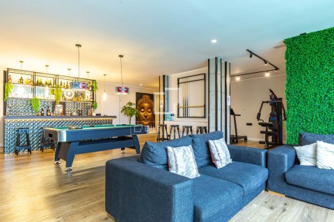 Villa for sale in La Floresta, Barcelona, Spain 6 bedrooms, 456 sq.m. No. 150219 - photo 20