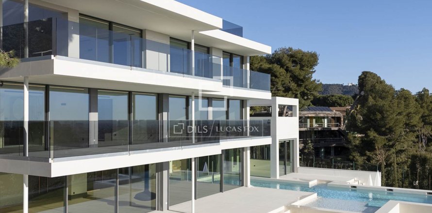 Villa in Barcelona, Spain 8 bedrooms, 1148 sq.m. No. 150218