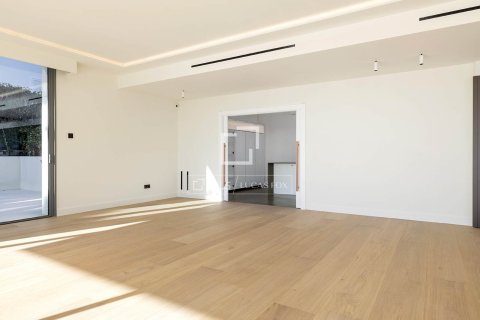 Villa for sale in Barcelona, Spain 8 bedrooms, 1148 sq.m. No. 150218 - photo 12