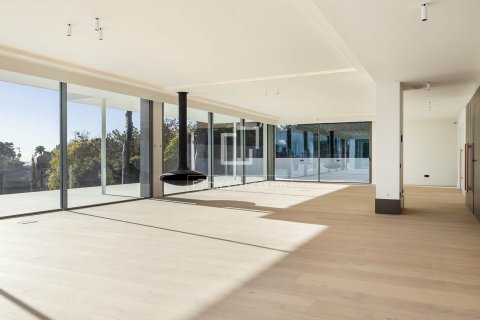 Villa for sale in Barcelona, Spain 8 bedrooms, 1148 sq.m. No. 150218 - photo 9