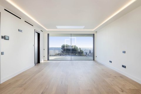 Villa for sale in Barcelona, Spain 8 bedrooms, 1148 sq.m. No. 150218 - photo 27