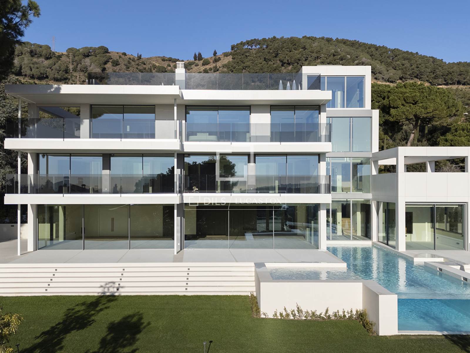 Villa Barcelona, Spānijā 8 istabas, 1148 m2 Nr. 150218