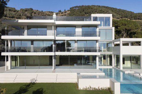 Villa for sale in Barcelona, Spain 8 bedrooms, 1148 sq.m. No. 150218 - photo 2