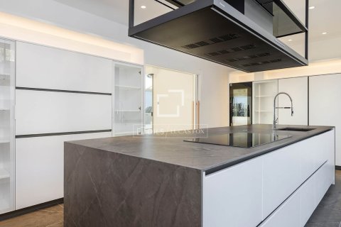 Villa for sale in Barcelona, Spain 8 bedrooms, 1148 sq.m. No. 150218 - photo 15