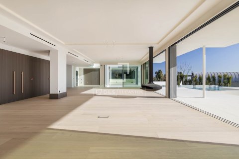 Villa for sale in Barcelona, Spain 8 bedrooms, 1148 sq.m. No. 150218 - photo 6