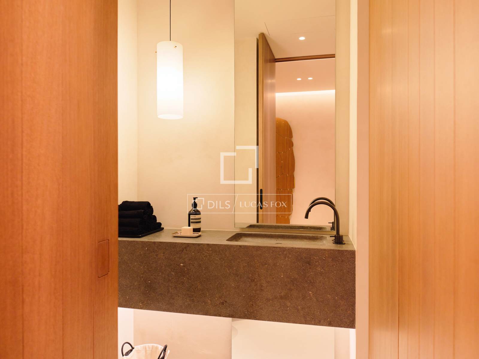 Dzīvoklis Barcelona, Spānijā 1 istaba, 185 m2 Nr. 150220