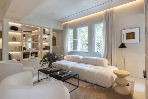 Apartment à vendre à Barcelona, Espagne, 1 chambre, 156 m2 No. 150220 - photo 4