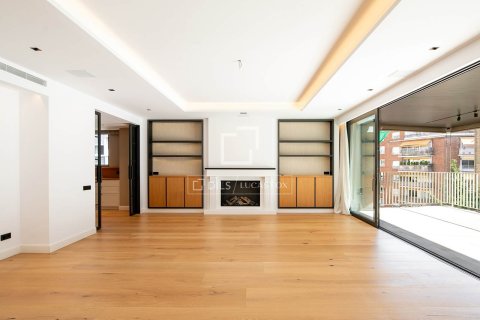 Dzīvoklis pārdošanā Barcelona, Spānijā 5 istabas, 590 m2 Nr. 150217 - attēls 2