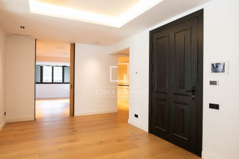 Dzīvoklis pārdošanā Barcelona, Spānijā 5 istabas, 590 m2 Nr. 150217 - attēls 28