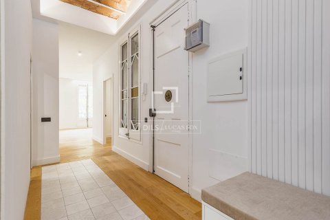 Apartment à vendre à Barcelona, Espagne, 4 chambres, 140 m2 No. 150216 - photo 12
