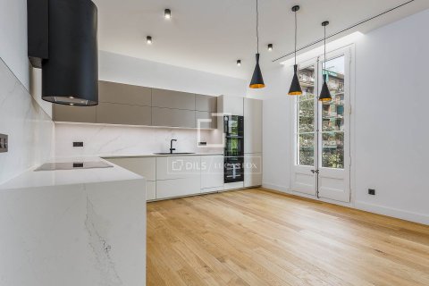 Apartment à vendre à Barcelona, Espagne, 4 chambres, 140 m2 No. 150216 - photo 8