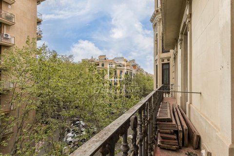 Apartment à vendre à Barcelona, Espagne, 4 chambres, 140 m2 No. 150216 - photo 4