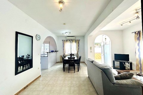 Villa for sale Urbanizacion Las Filipinas, Alicante, Spain 3 bedrooms, 108 sq.m. No. 111195 - photo 15