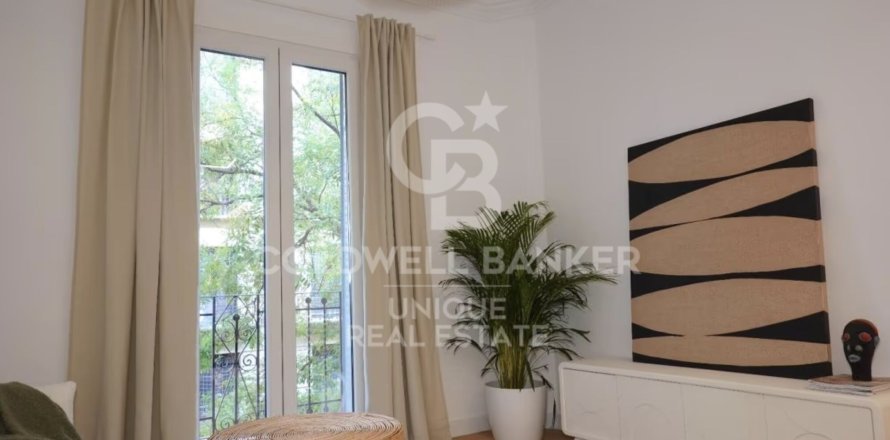 Appartamento a Madrid, Spagna 3 camere da letto, 98 mq. N° 158384