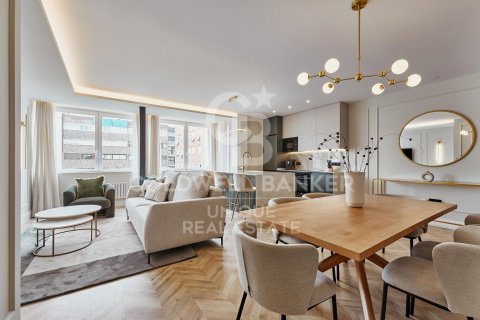 Appartamento a Madrid, Spagna 2 camere da letto, 89 mq. N° 158383