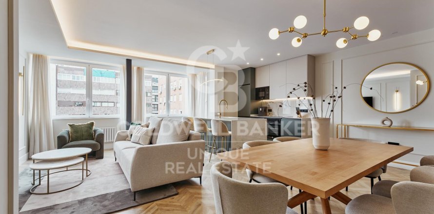 Appartamento a Madrid, Spagna 2 camere da letto, 89 mq. N° 158383