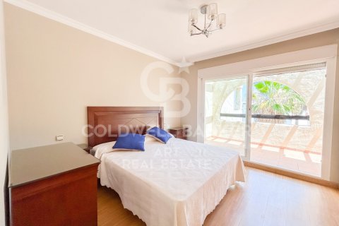 Продажа квартиры в Эстепона, Малага, Испания 2 спальни, 213м2 №158386 - фото 17