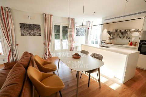 Продажа квартиры в Барселона, Испания 2 спальни, 114м2 №158387 - фото 5