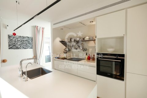 Продажа квартиры в Барселона, Испания 2 спальни, 114м2 №158387 - фото 4