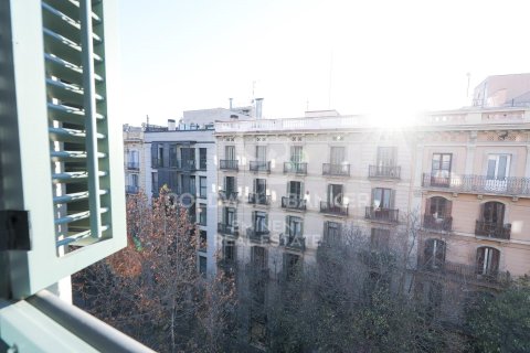 Продажа квартиры в Барселона, Испания 2 спальни, 114м2 №158387 - фото 26